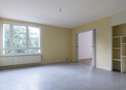 Appartement - Type 4 - 76m² - 405.7 € - SAINT-MAUR