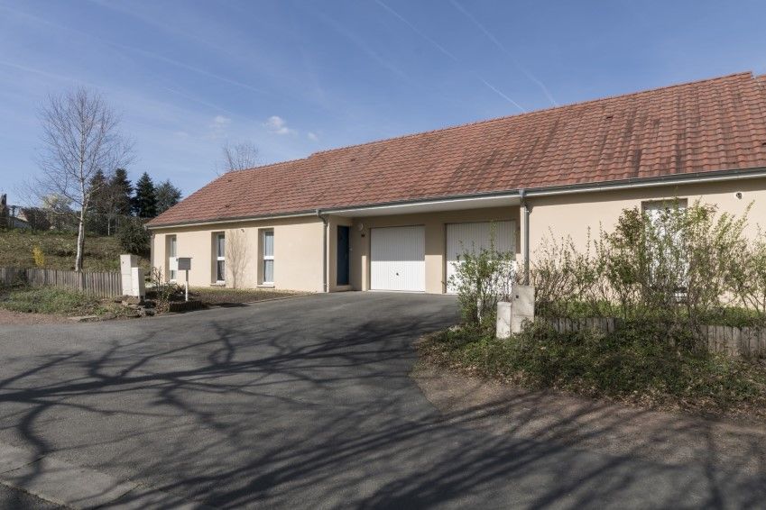 Maison – Type 4 – 82,55m² – 556.6 € – JEU-LES-BOIS