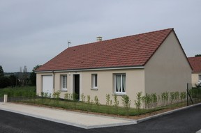 Maison – Type 3 – 76,4m² – 524.09 € – BADECON-LE-PIN