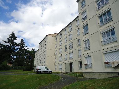 Appartement – Type 2 – 49m² – 240.95 € – LE BLANC