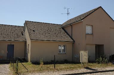 Maison – Type 4 – 98m² – 544.65 € – LE BLANC