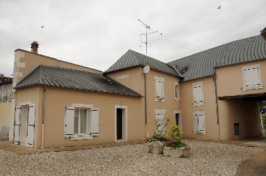 Maison - Type 4 - 84,76m² - 521.32 € - BUZANÇAIS