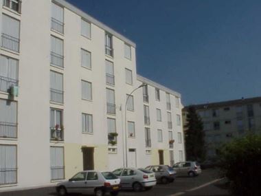 Appartement - Type 4 - 77m² - 375.23 € - DÉOLS