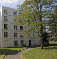 Appartement - Type 5 - 93m² - 363.03 € - SAINT-MAUR