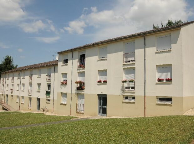 Appartement - Type 2 - 49m² - 235 € - CHABRIS