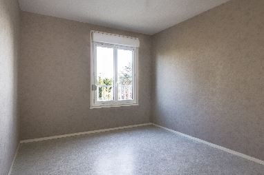 Appartement – Type 4 – 77m² – 398.04 € – LE BLANC