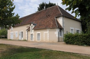 Maison - Type 2 - 49m² - 340.56 € - AZAY-LE-FERRON