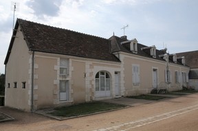 Maison – Type 2 – 49m² – 340.56 € – AZAY-LE-FERRON