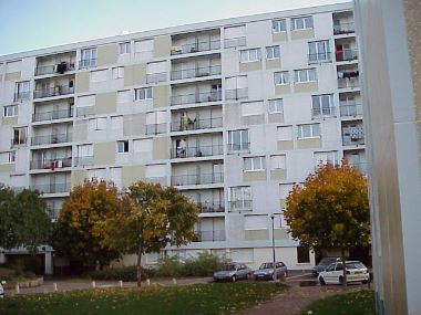 Appartement - Type 4 - 72m² - 339.45 € - CHÂTEAUROUX