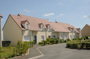 Maison – Type 5 – 99m² – 657.52 € – LE POINÇONNET