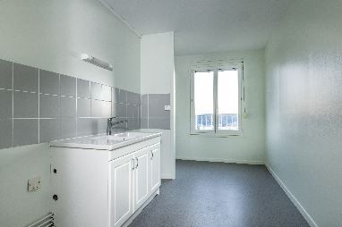 Appartement – Type 5 – 94m² – 397.09 € – LE BLANC