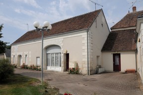 Maison - Type 2 - 44m² - 337.22 € - AZAY-LE-FERRON